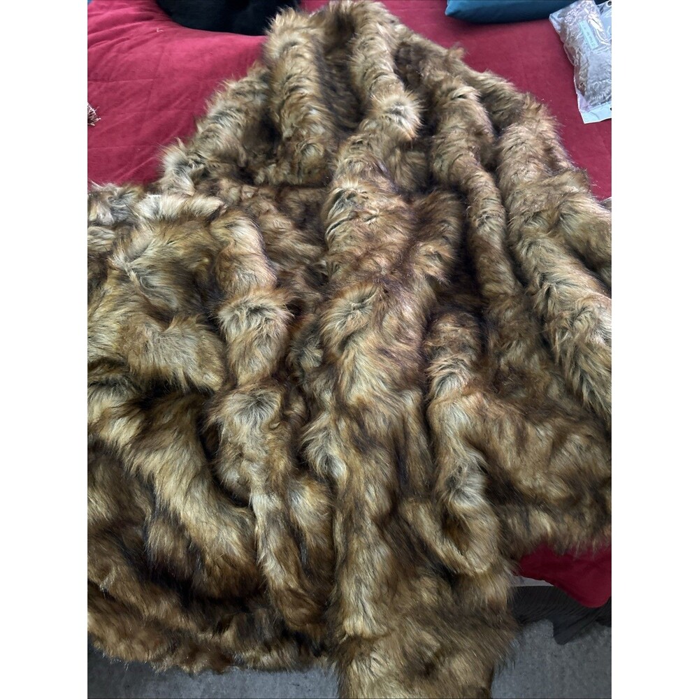 Warm And Cozy Faux Fur Throw